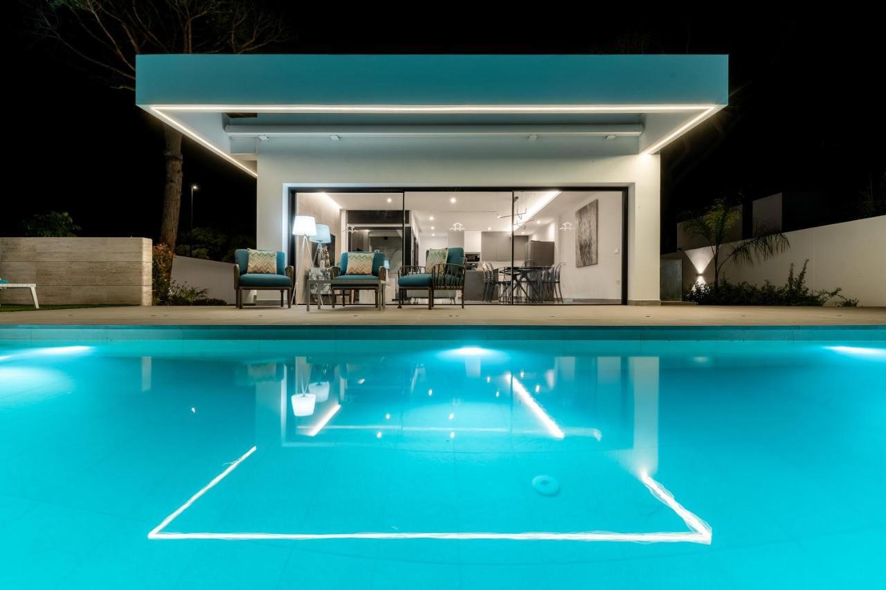 Lola Sea Villa Ново-Санкті-Петрі Екстер'єр фото